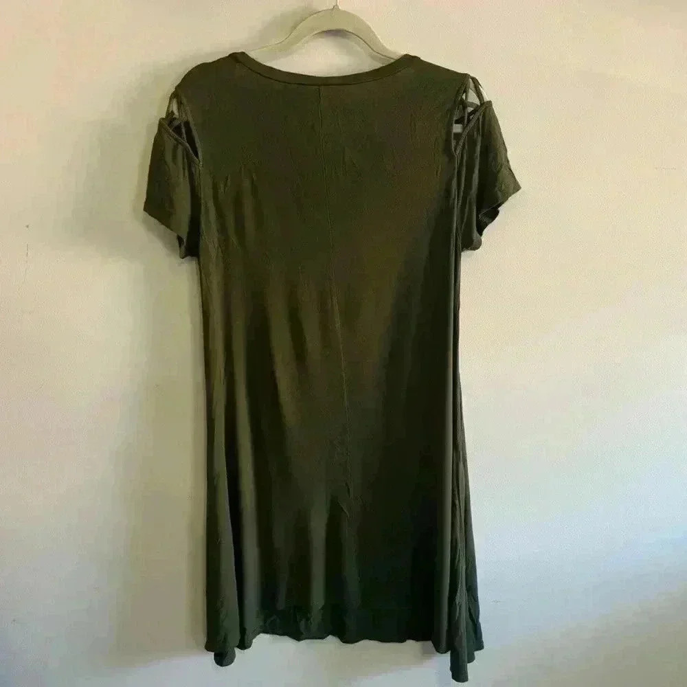 Alya Olive Short Sleeve Shift Dress - Picture 6 of 6